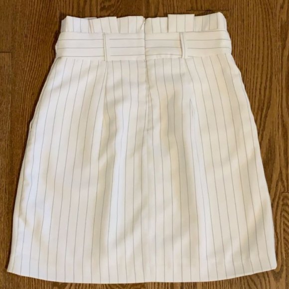 Dynamite white pinstripe skirt - Picture 3 of 3
